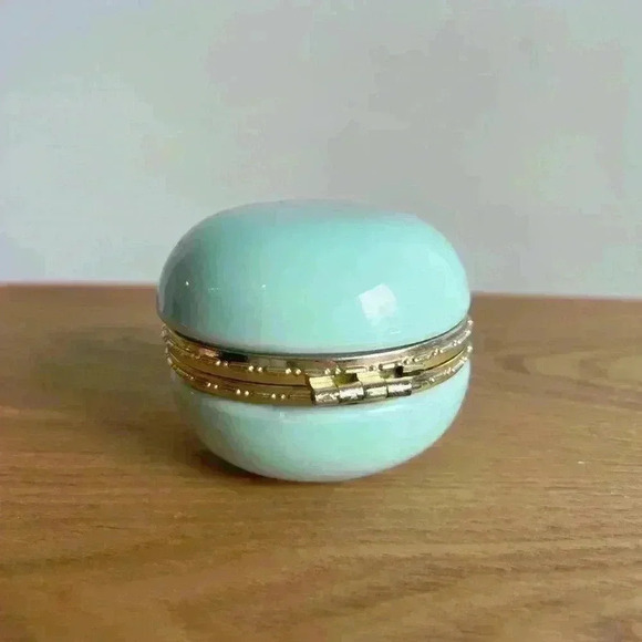 Macaroon Shaped Light Blue Trinket Snap Open Box Preppy Pastel Home Decor - Picture 8 of 12